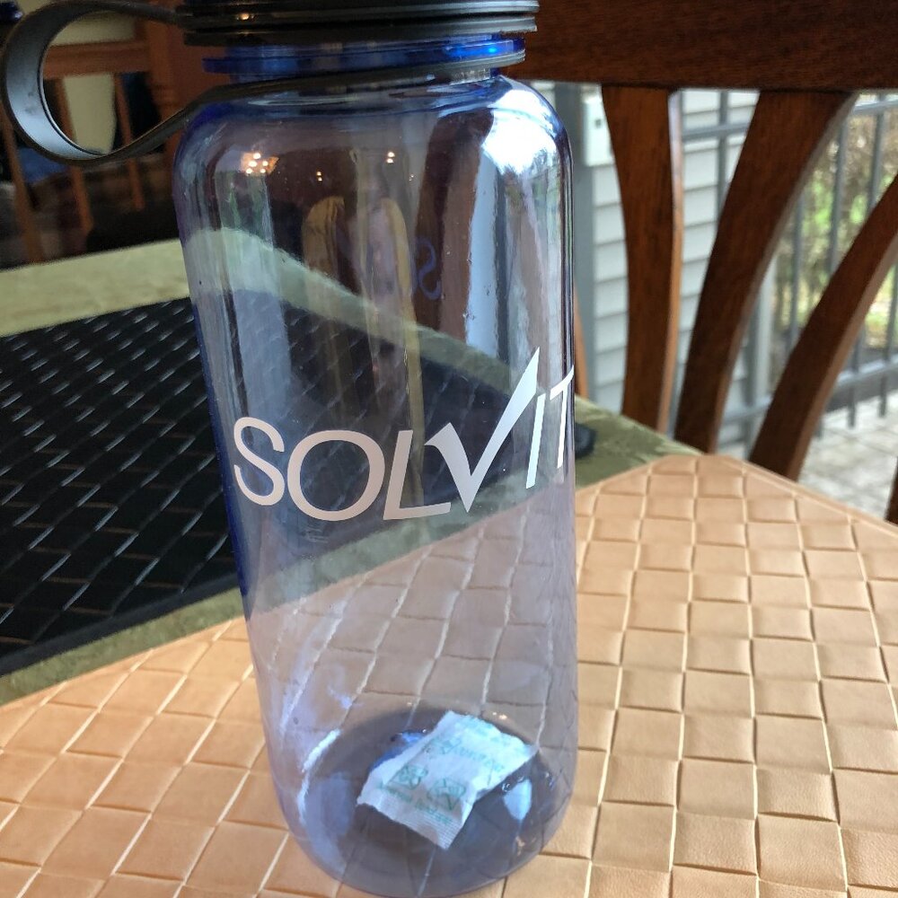 Solvit Water Bottle Holds 34 oz New